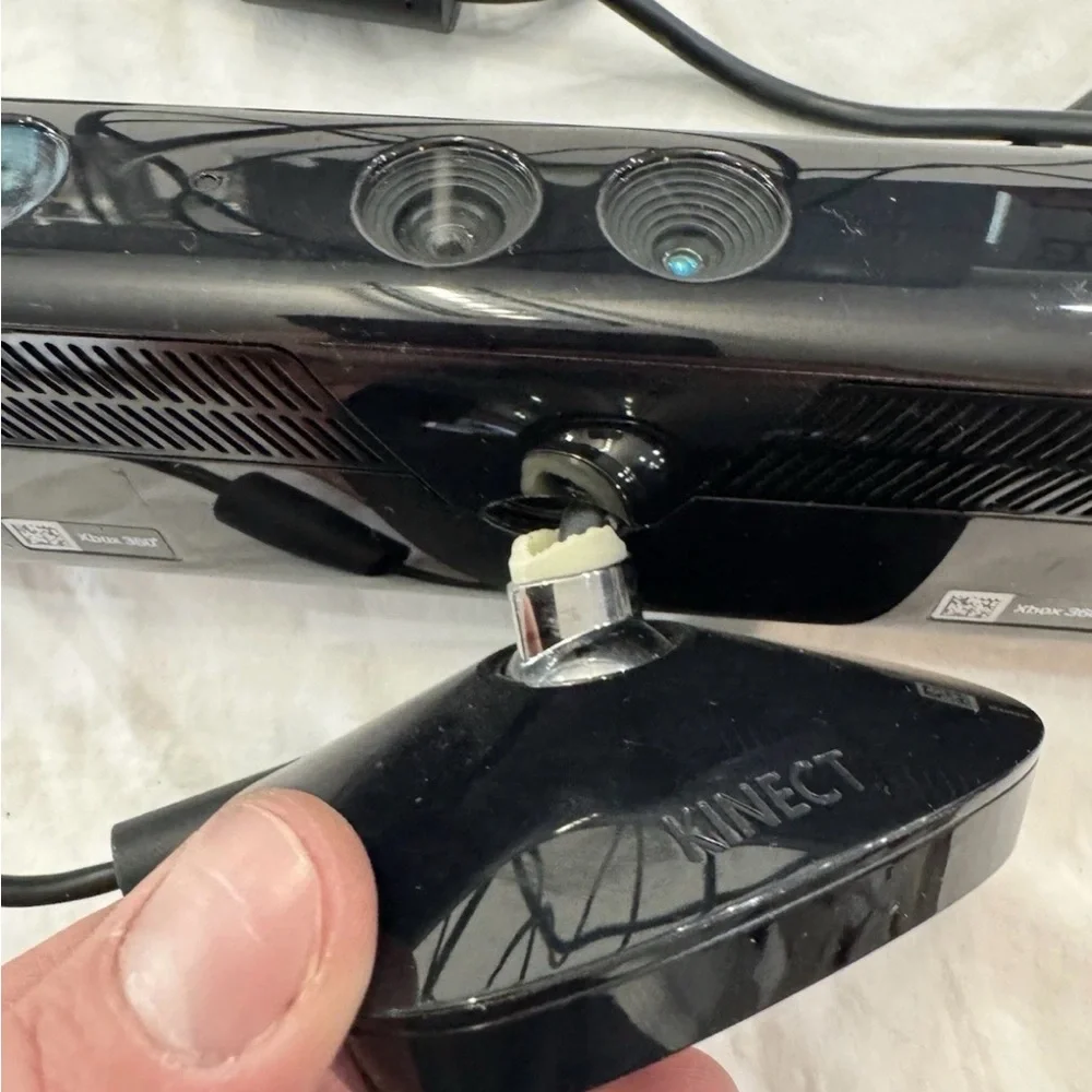 Microsoft Xbox 360 Kinect Sensor Bar.‎ Untested/ Broken